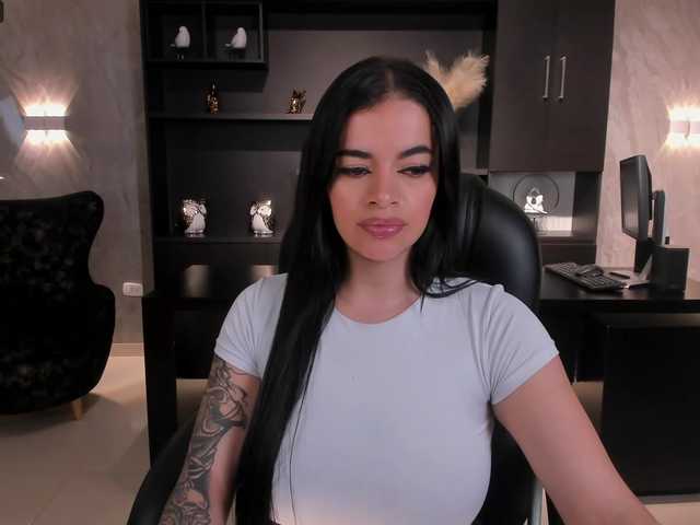 Live sex webcam photo for KateSunder #276198927