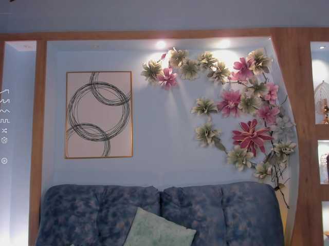 Live sex webcam photo for KateSunder #276605610