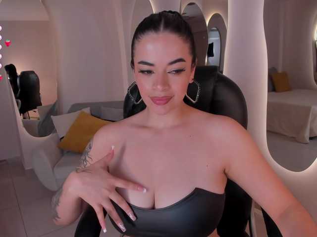 Live sex webcam photo for KateSunder #276824545