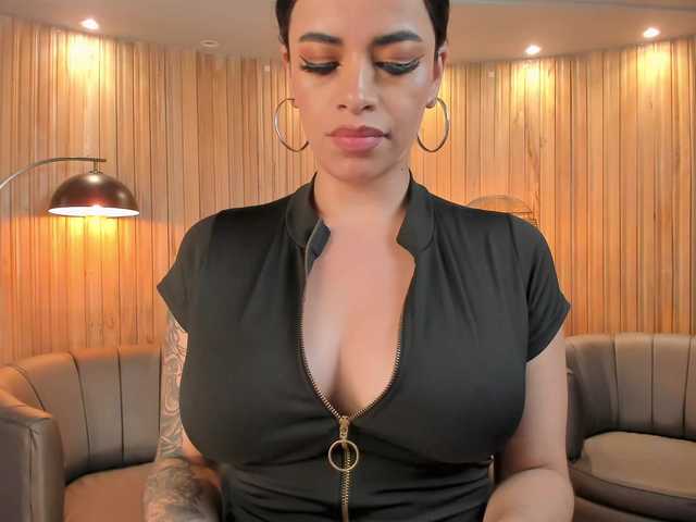 Live sex webcam photo for KateSunder #277424329