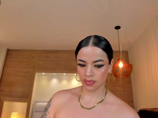 Live sex webcam photo for KateSunder #277620678