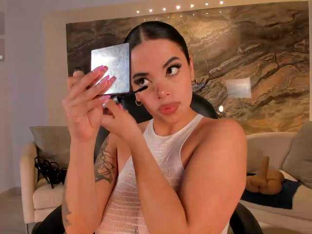 Live sex webcam photo for KateSunder #291401025