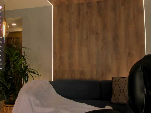 Live sex webcam photo for KateSunder #291907747