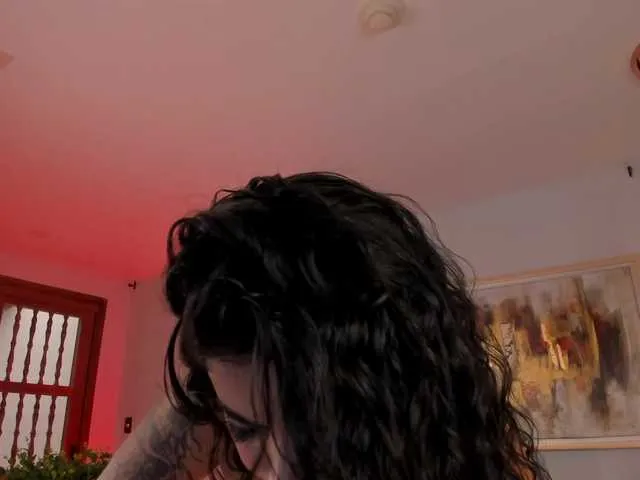 Live sex webcam photo for KateSunder #292164371