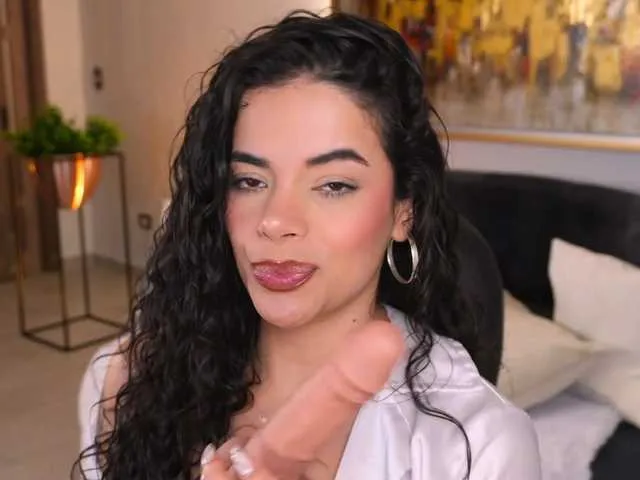 Live sex webcam photo for KateSunder #292801018