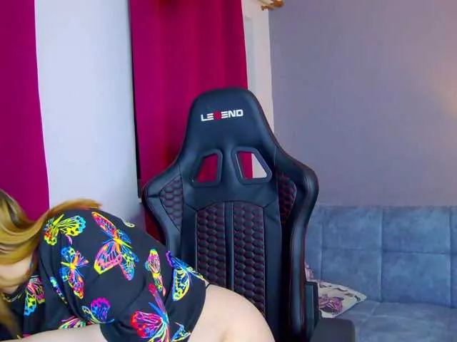 Live sex webcam photo for KateWalker #277700080
