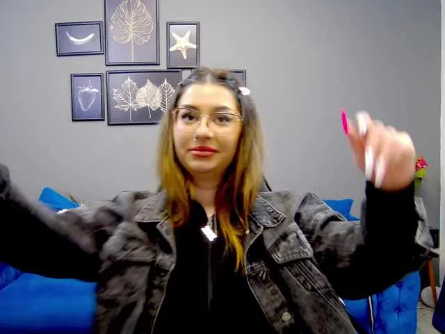 Live sex webcam photo for KateWalker #290725547