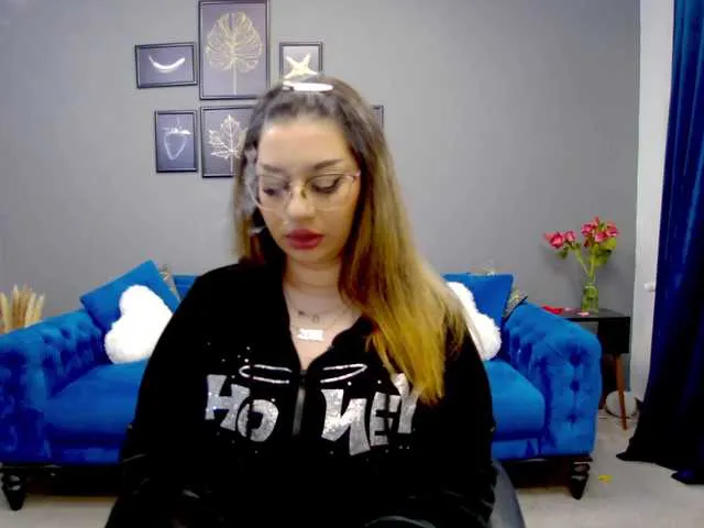 Live sex webcam photo for KateWalker #290745128