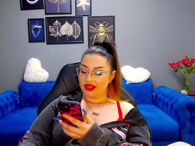 Live sex webcam photo for KateWalker #291025078
