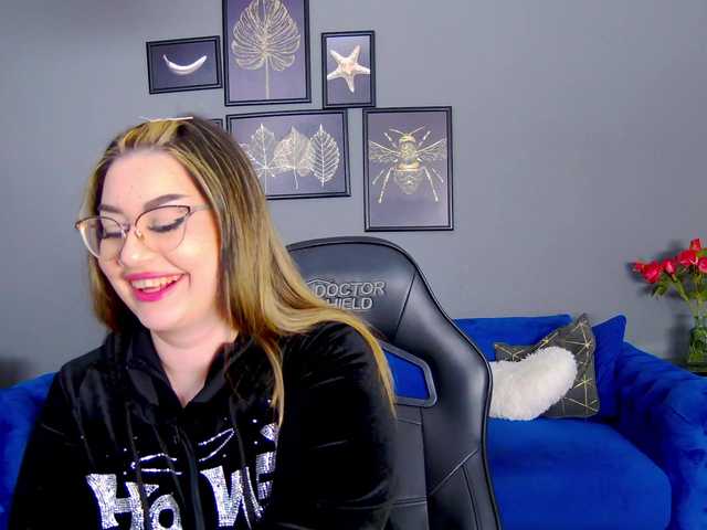 Live sex webcam photo for KateWalker #291132699