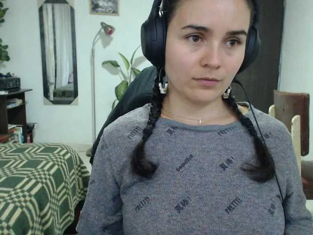 Live sex webcam photo for KateWinsex #291488884