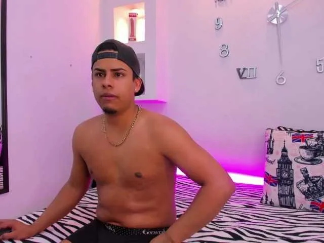 Live sex webcam photo for KateloveJack #275725695