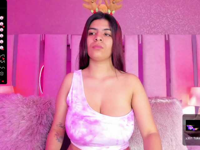 Live sex webcam photo for KatelynReid #276975852