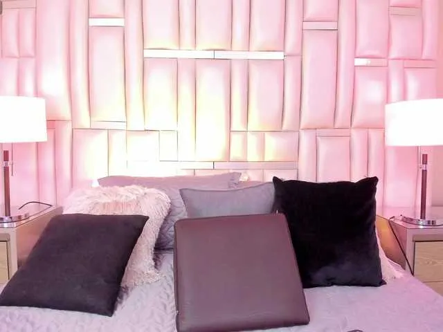 Live sex webcam photo for KatelynReid #277407357