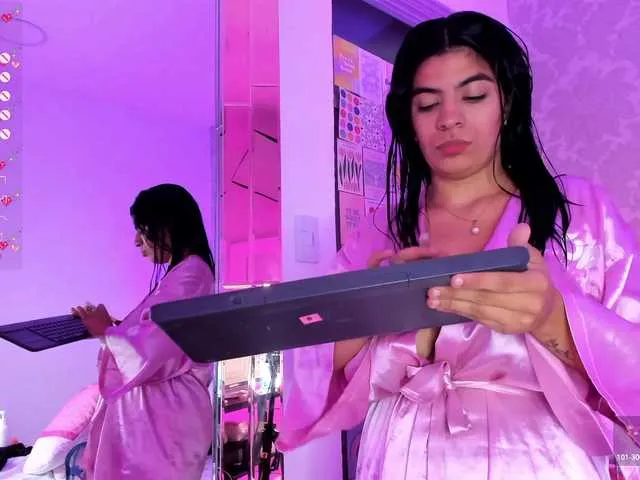 Live sex webcam photo for KatelynReid #277582443