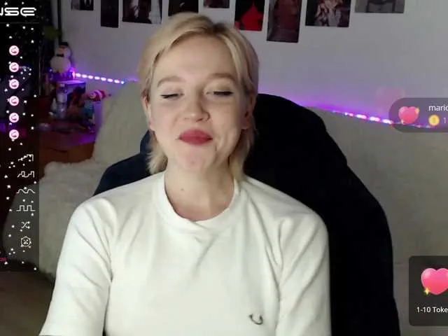 Live sex webcam photo for KaterinaJoyX #275510273