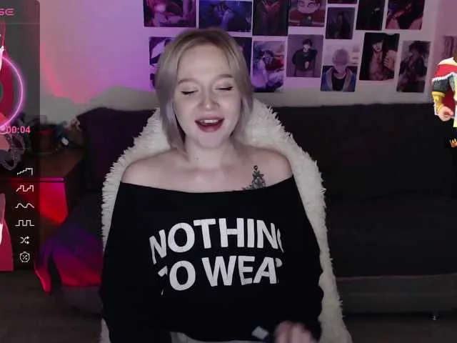 Live sex webcam photo for KaterinaJoyX #276365259