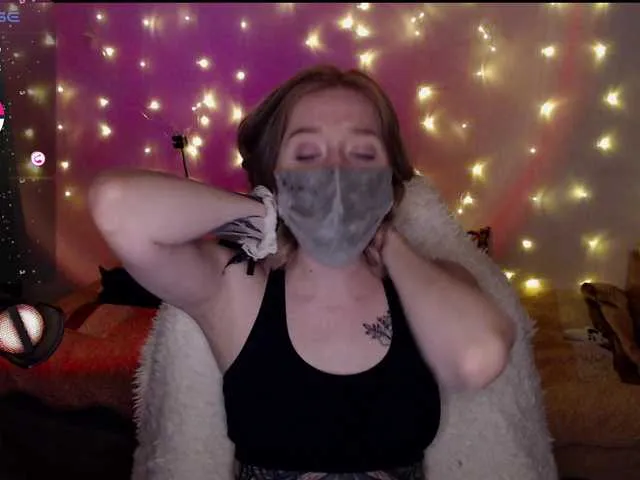 Live sex webcam photo for KaterinaJoyX #277355985