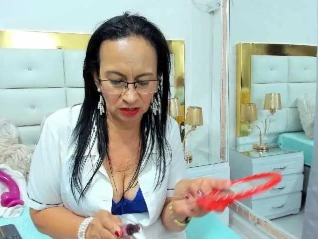 Live sex webcam photo for KaterineMilf #271923628