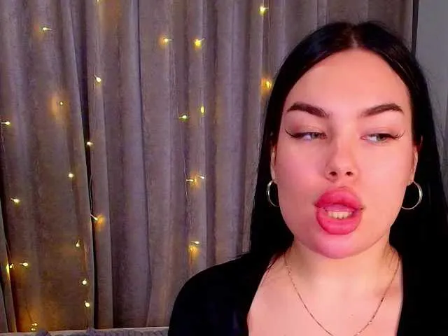 Live sex webcam photo for KaterineTailor #290740458