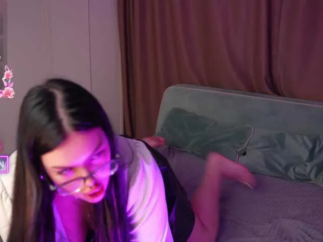 Live sex webcam photo for KaterineTailor #291010832