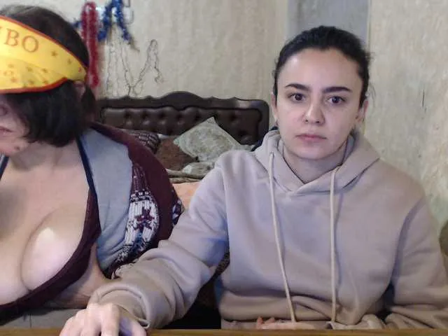 Live sex webcam photo for Katernia48 #271830375