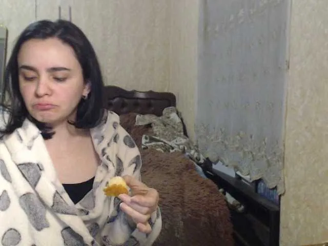Live sex webcam photo for Katernia48 #272210158
