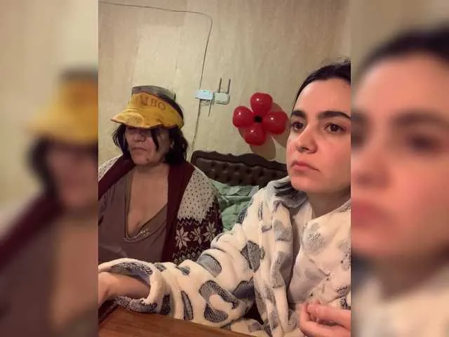 Live sex webcam photo for Katernia48 #272392295