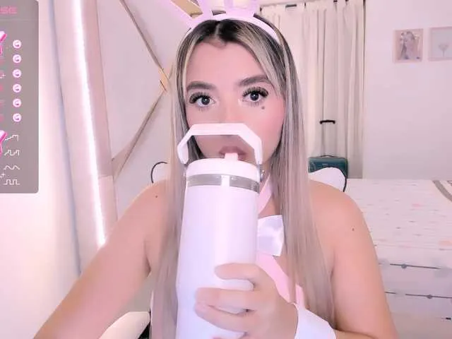 Live sex webcam photo for Katesmith #291088549