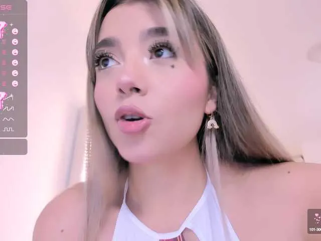 Live sex webcam photo for Katesmith #291177321