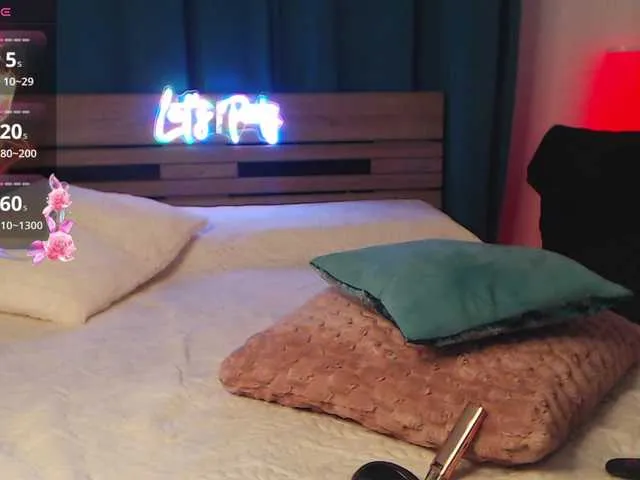 Live sex webcam photo for KateyRivaa #290371317