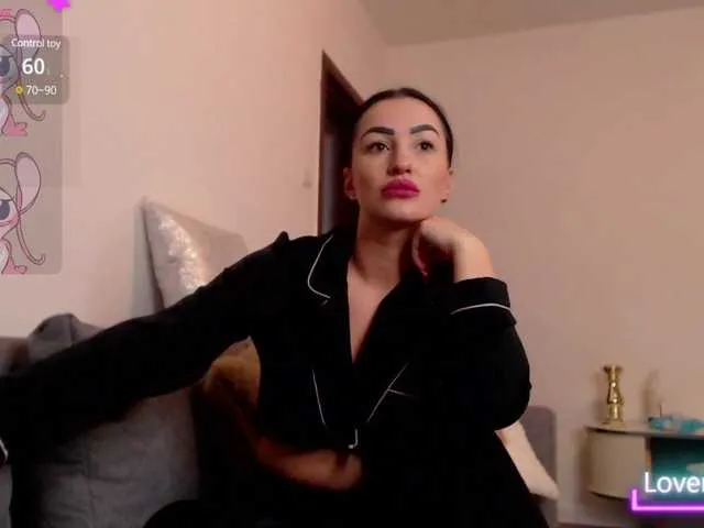 Live sex webcam photo for KateyRivaa #290598060