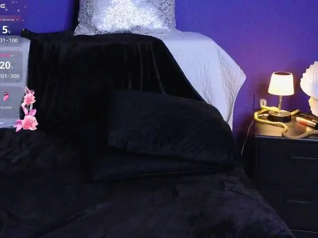 Live sex webcam photo for KateyRivaa #290843510