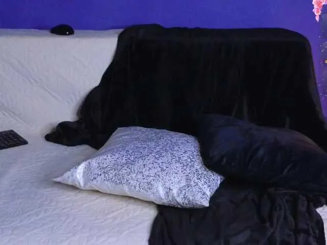 Live sex webcam photo for KateyRivaa #290903998