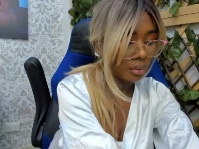 Live sex webcam photo for KatherinCruz #273043848