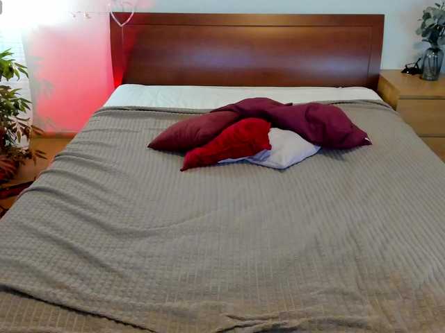 Live sex webcam photo for KatherineArt #291030749