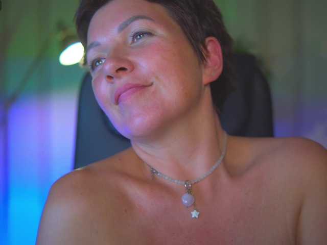 Live sex webcam photo for KatherineArt #291702844