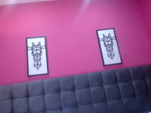 Live sex webcam photo for Kathira-18 #271700878