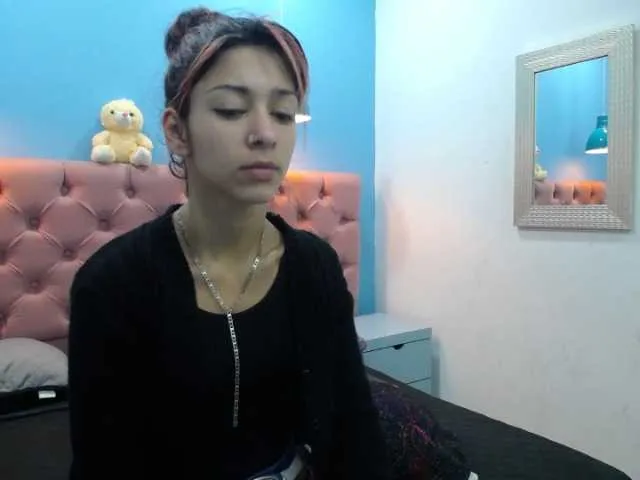 Live sex webcam photo for Kathira-18 #274460809