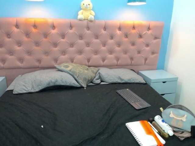 Live sex webcam photo for Kathira-18 #274496631