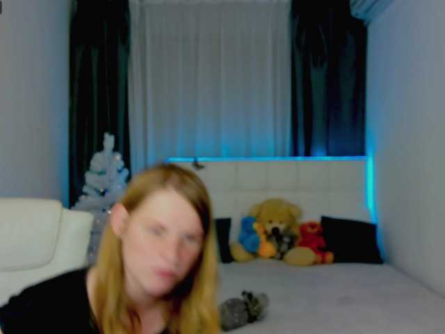 Live sex webcam photo for KathlynHeath #276897314