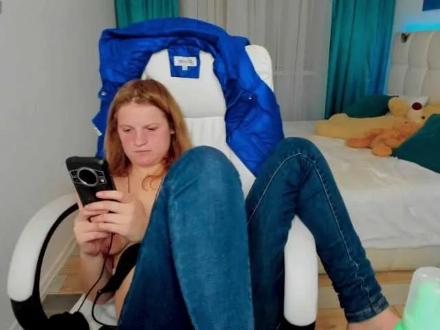 Live sex webcam photo for KathlynHeath #290809339