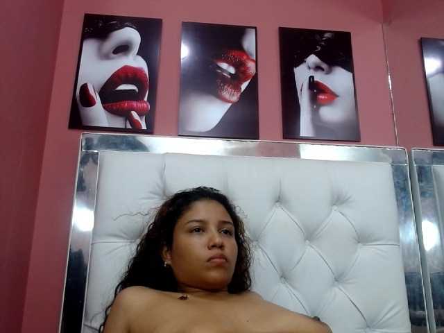 Live sex webcam photo for KathyDams #272104066