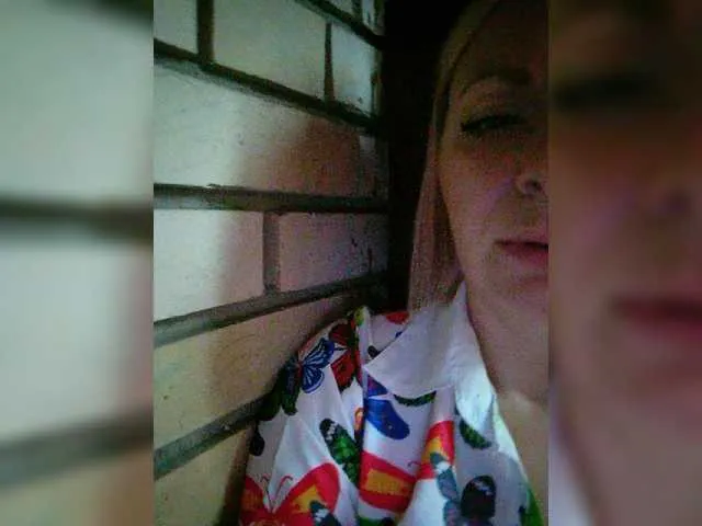 Live sex webcam photo for Katia333 #274437266