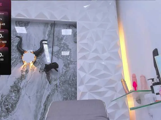 Live sex webcam photo for KatiaBridge #277794388