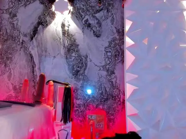 Live sex webcam photo for KatiaBridge #278217154