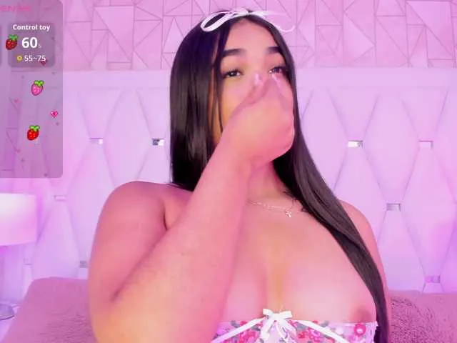 Live sex webcam photo for KatieAdams #291794822