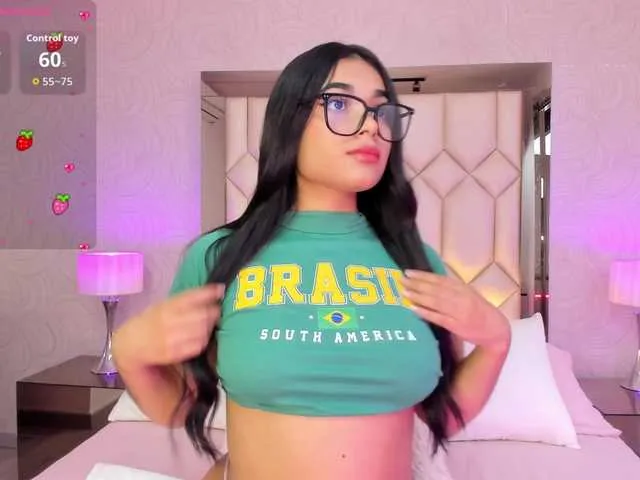 Live sex webcam photo for KatieAdams #291951958