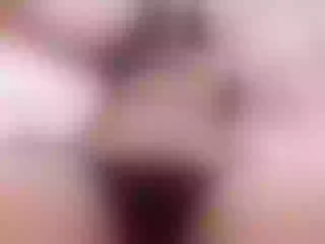 Live sex webcam photo for KatieNolan #271978811