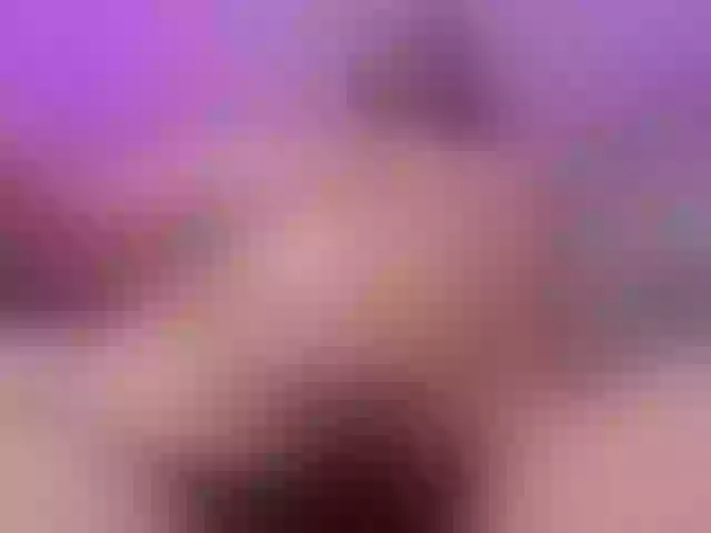 Live sex webcam photo for KatieNolan #272479563